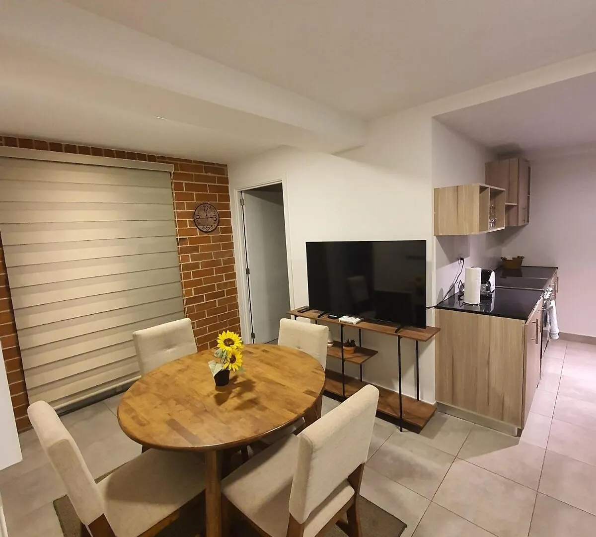 Alojamiento 2 Habitaciones Y Parqueo Guatemala